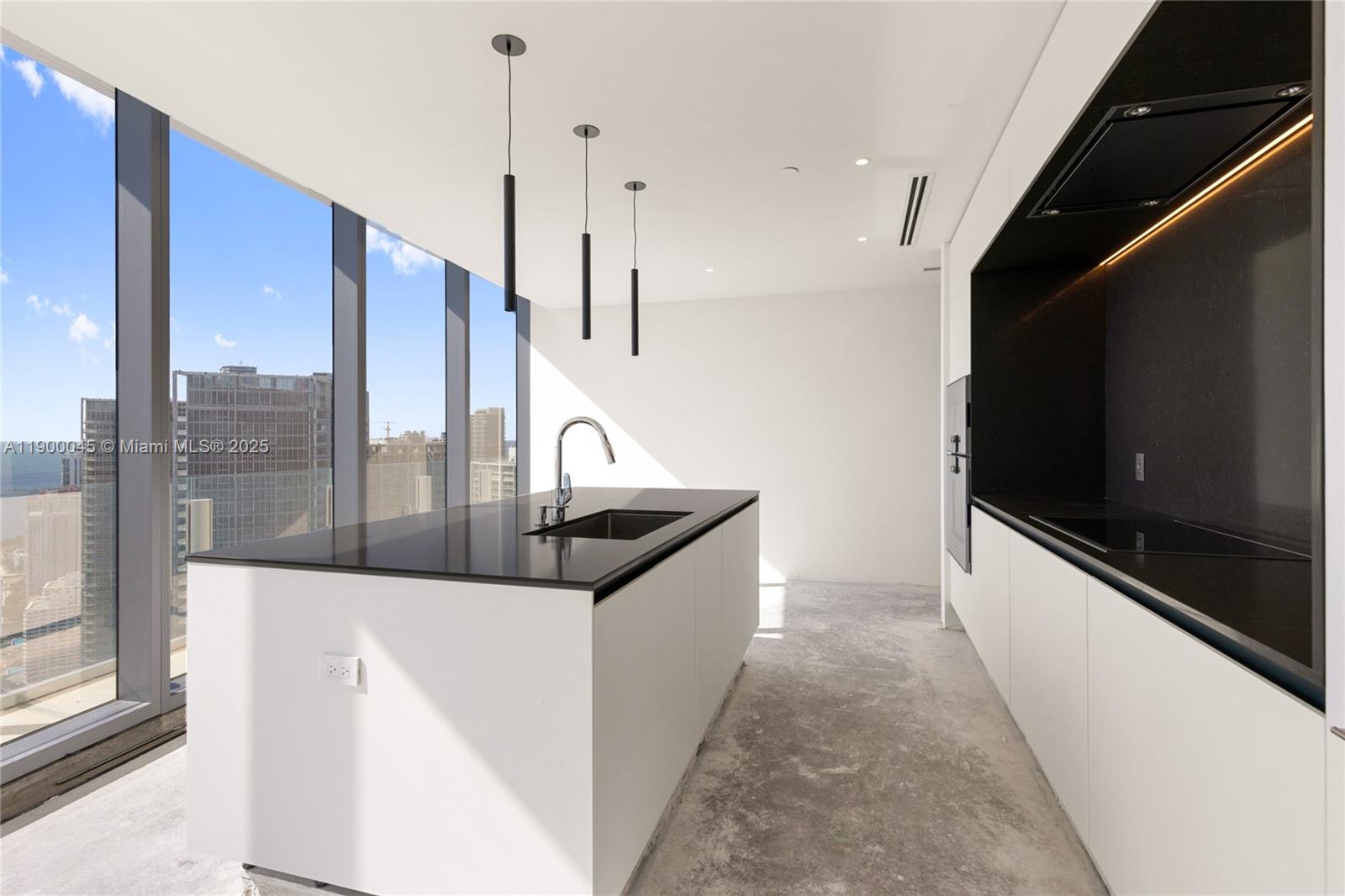 300 Biscayne Blvd Way #5201E Miami, FL 33131