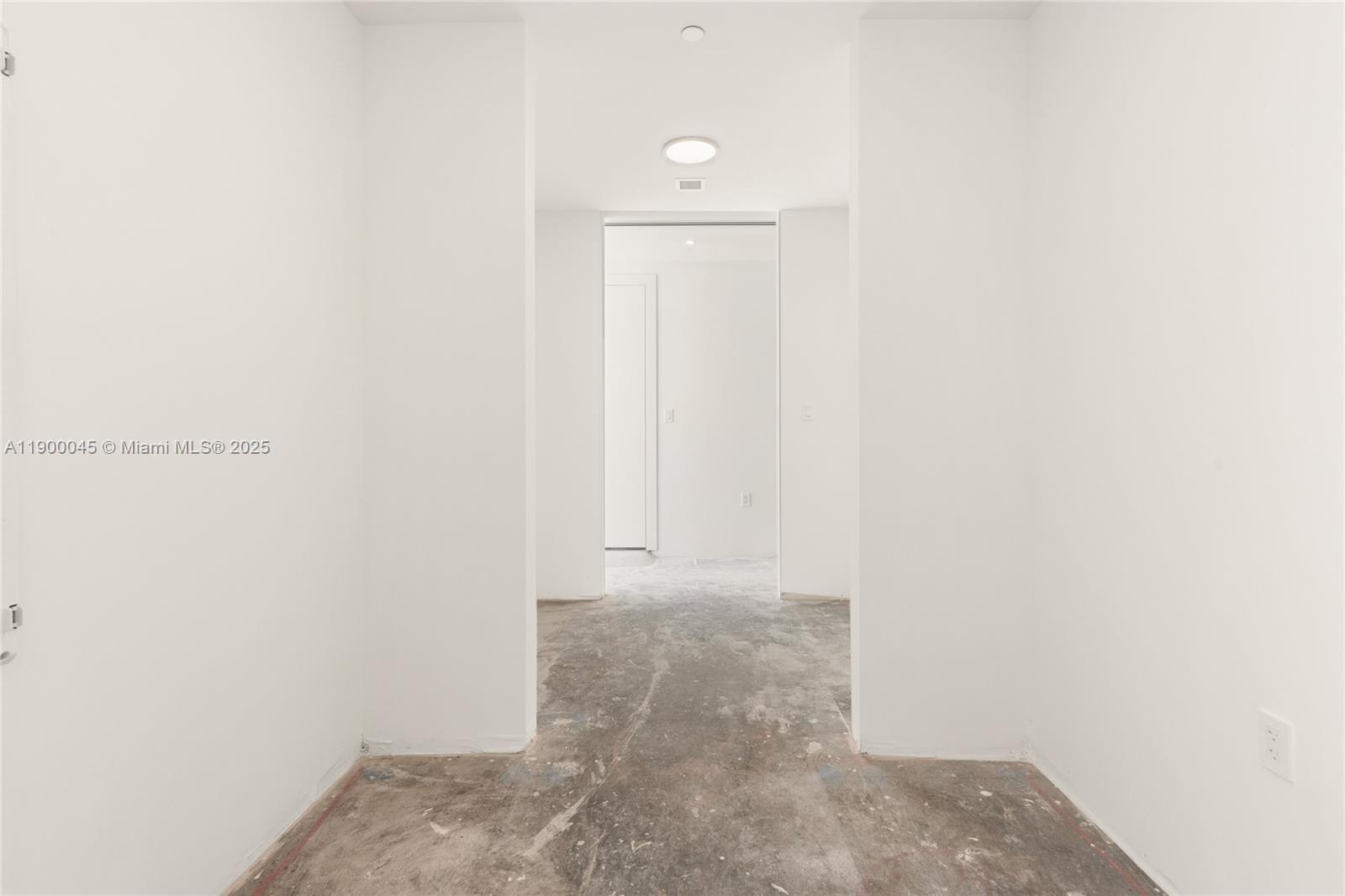 300 Biscayne Blvd Way #5201E Miami, FL 33131