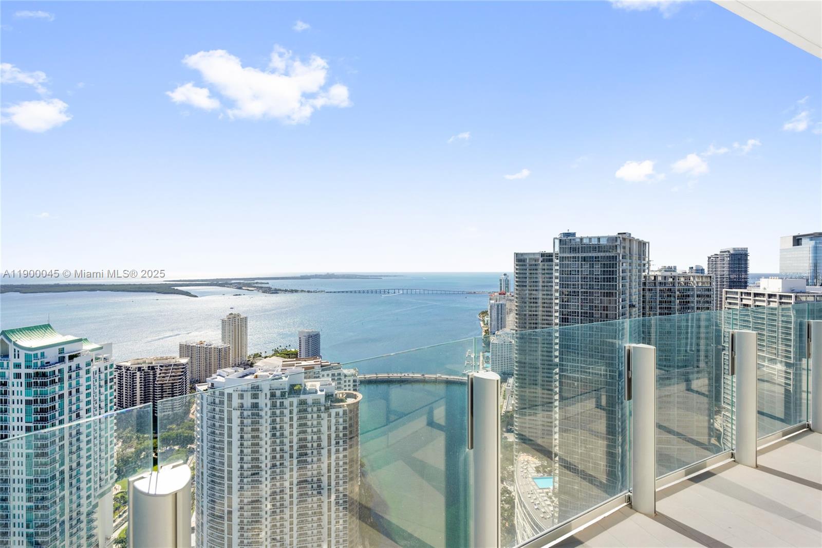 300 Biscayne Blvd Way #5201E Miami, FL 33131