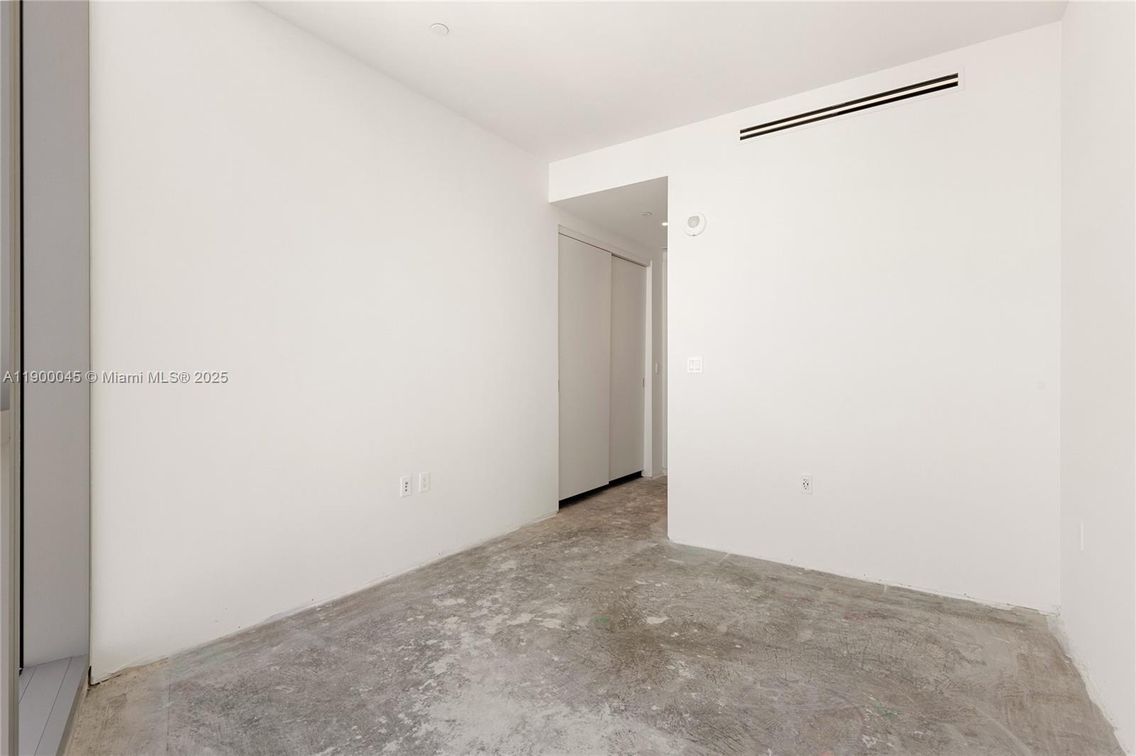 300 Biscayne Blvd Way #5201E Miami, FL 33131