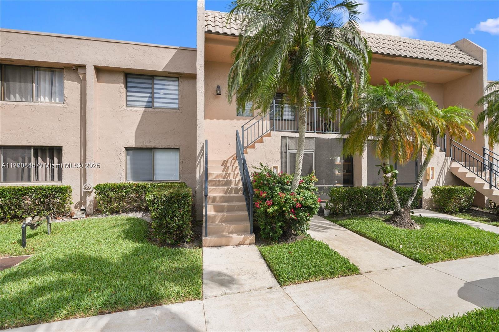 380 Racquet Clb Rd #204