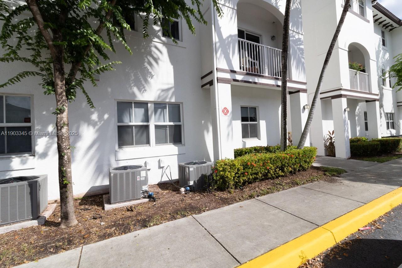 8740 NW 97th Ave #103