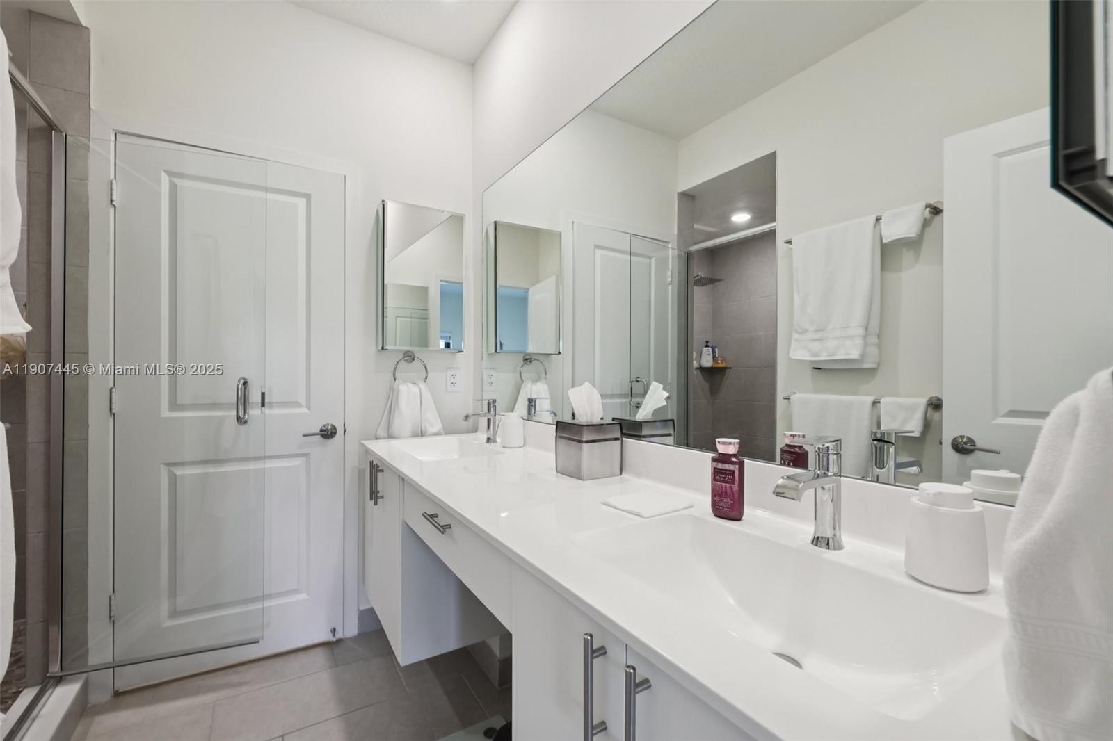 8001 NW 41st St #F-112 Doral, FL 33166