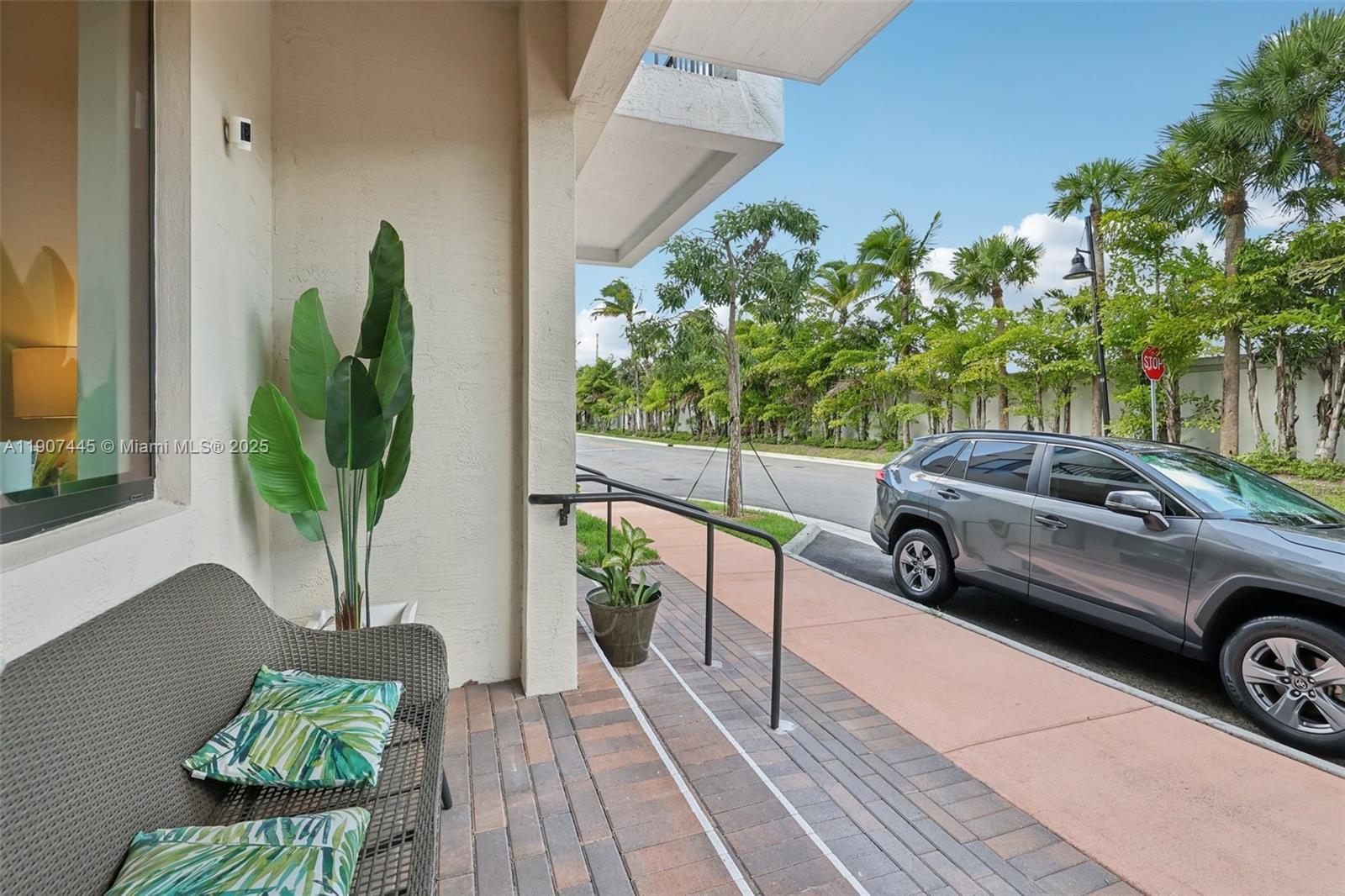 8001 NW 41st St #F-112 Doral, FL 33166