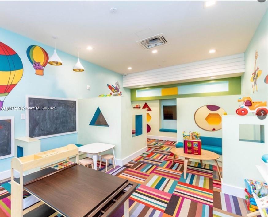 8001 NW 41st St #F-112 Doral, FL 33166