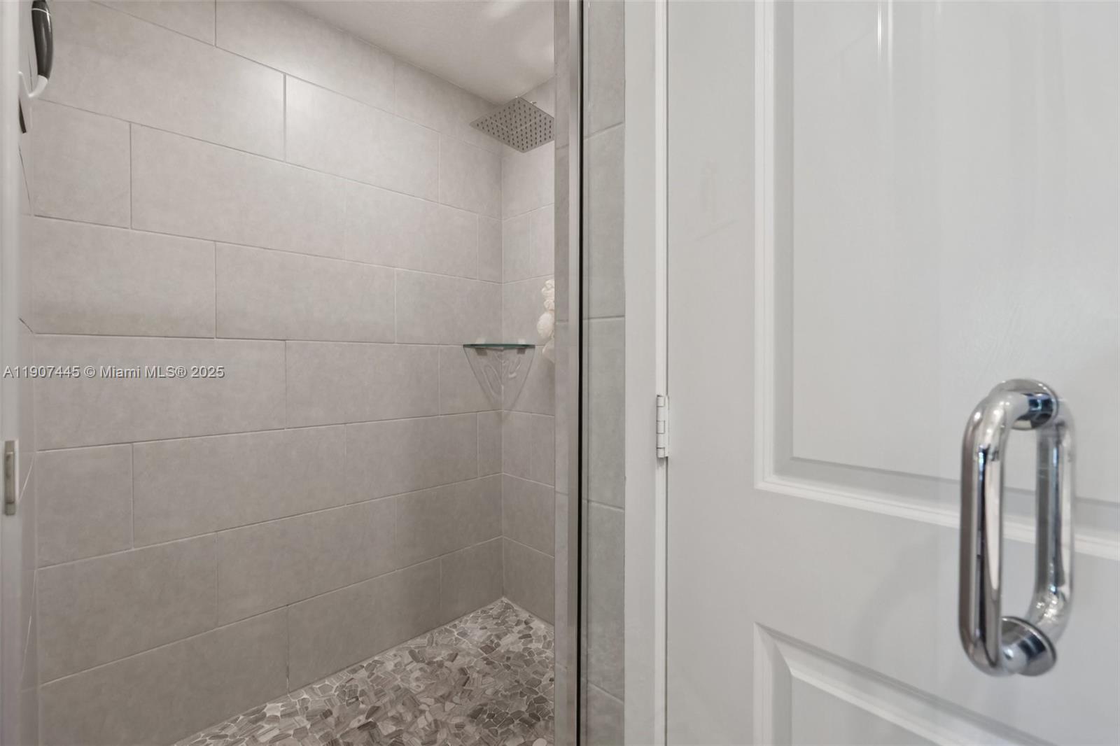 8001 NW 41st St #F-112 Doral, FL 33166