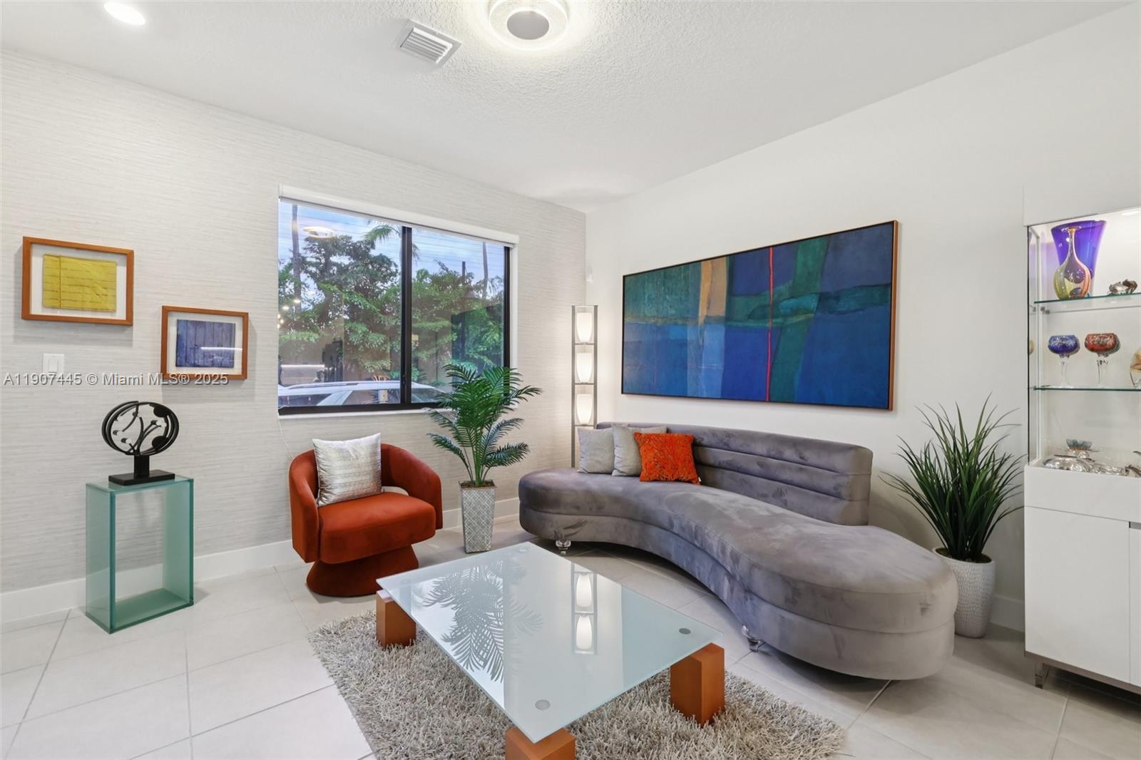 8001 NW 41st St #F-112 Doral, FL 33166