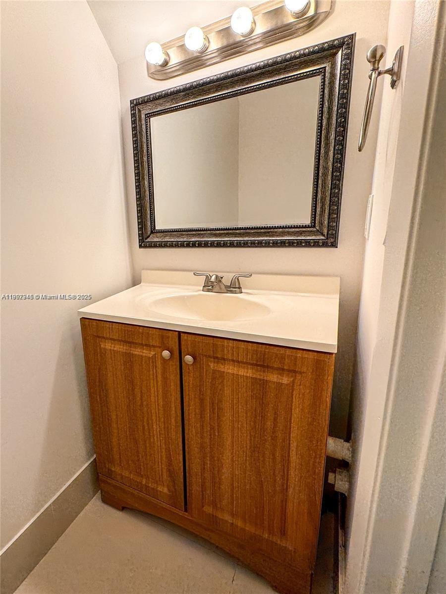 1921 NE 15th Ave Fort Lauderdale, FL 33305