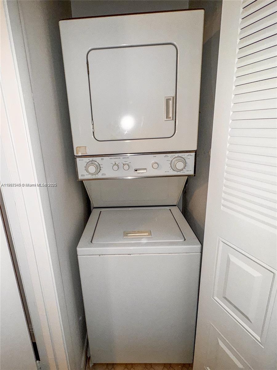 1921 NE 15th Ave Fort Lauderdale, FL 33305