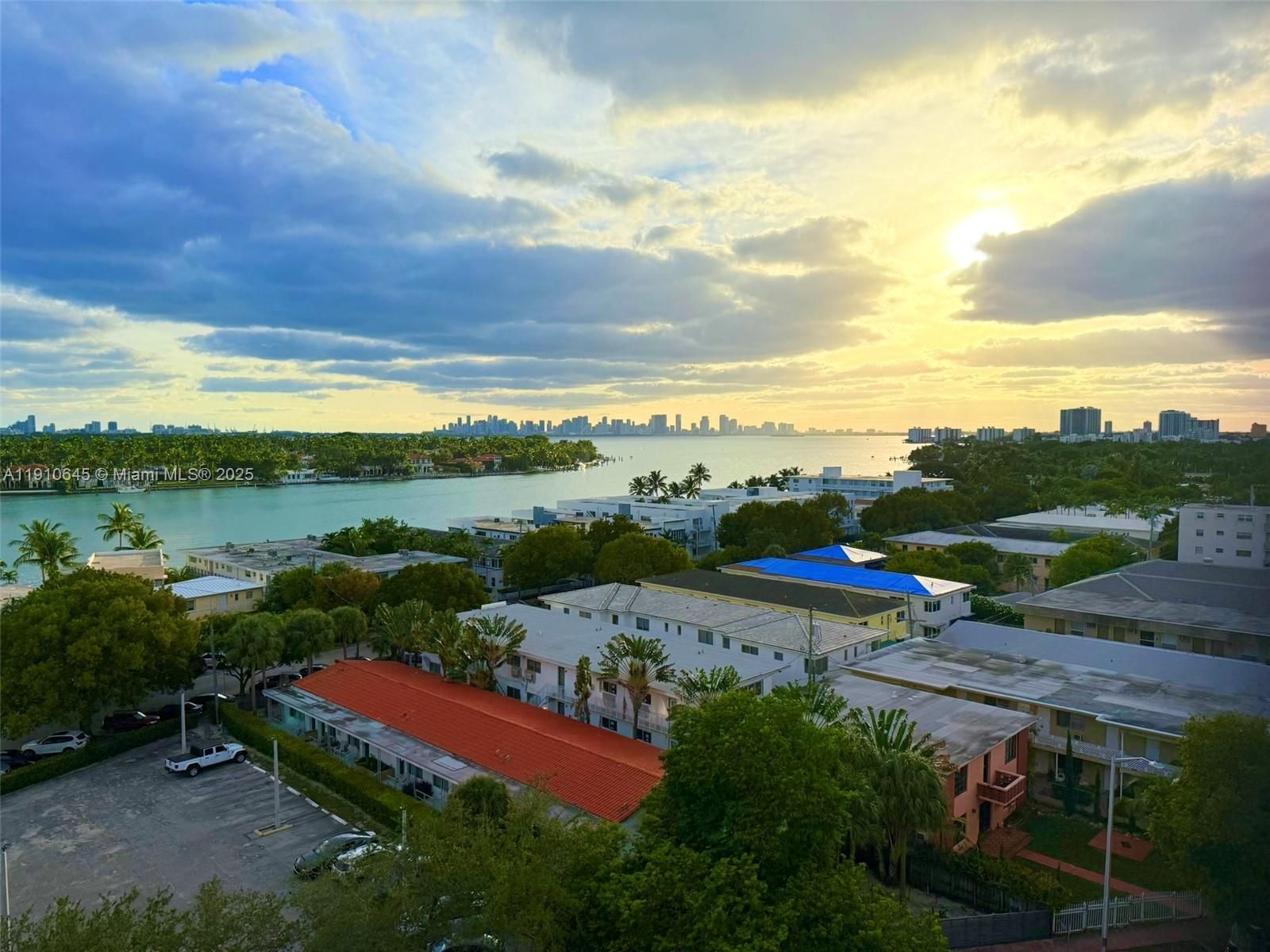 6900 Bay Dr #9C Miami Beach, FL 33141