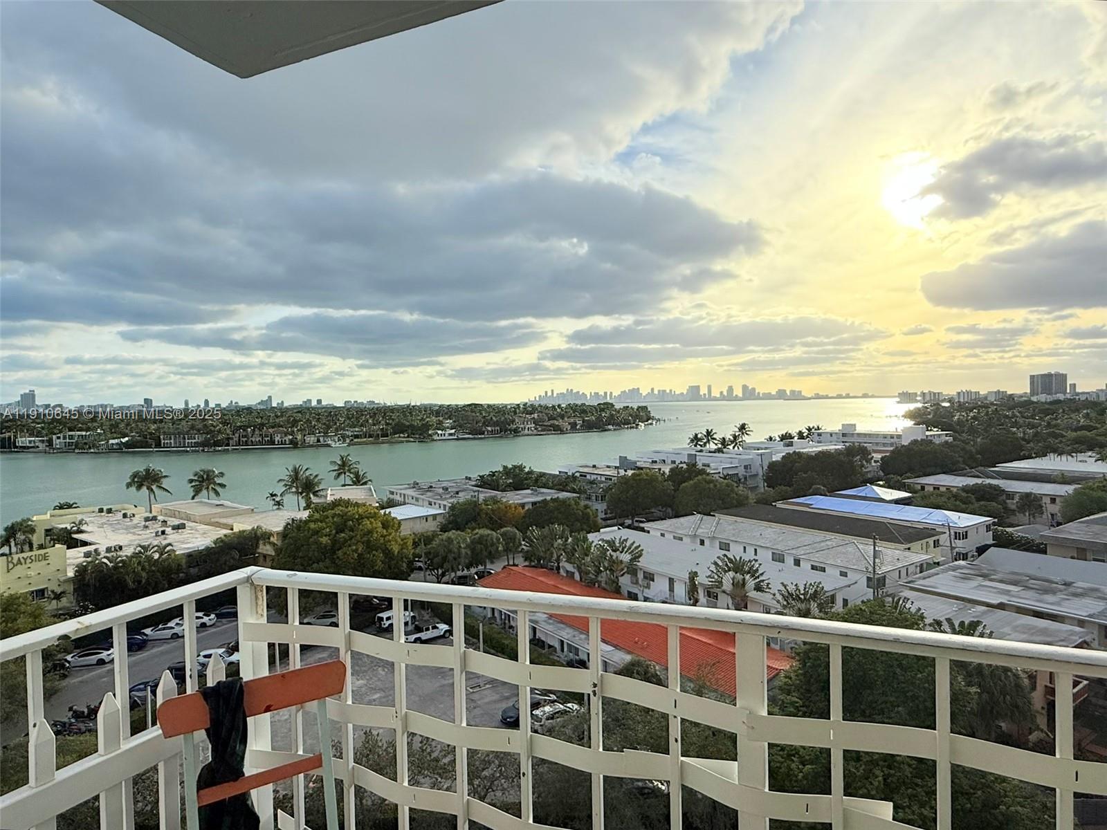 6900 Bay Dr #9C Miami Beach, FL 33141