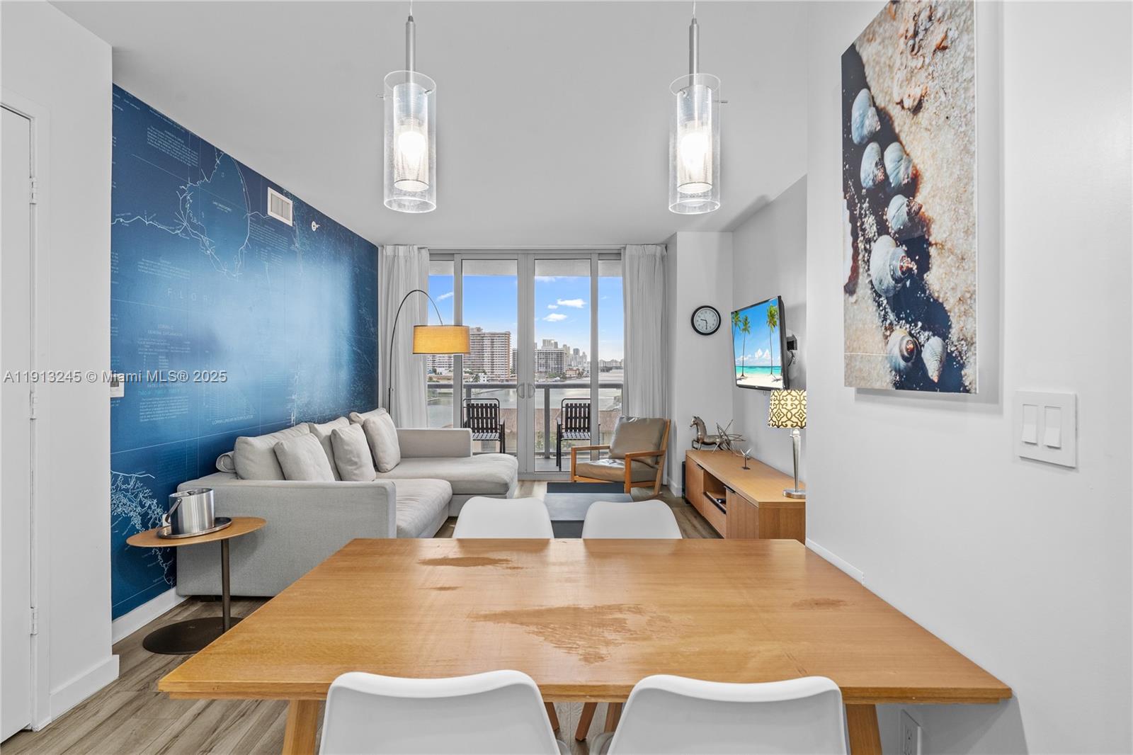 image Beachwalk Condominium18