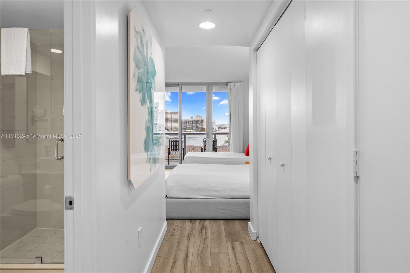 image Beachwalk Condominium33