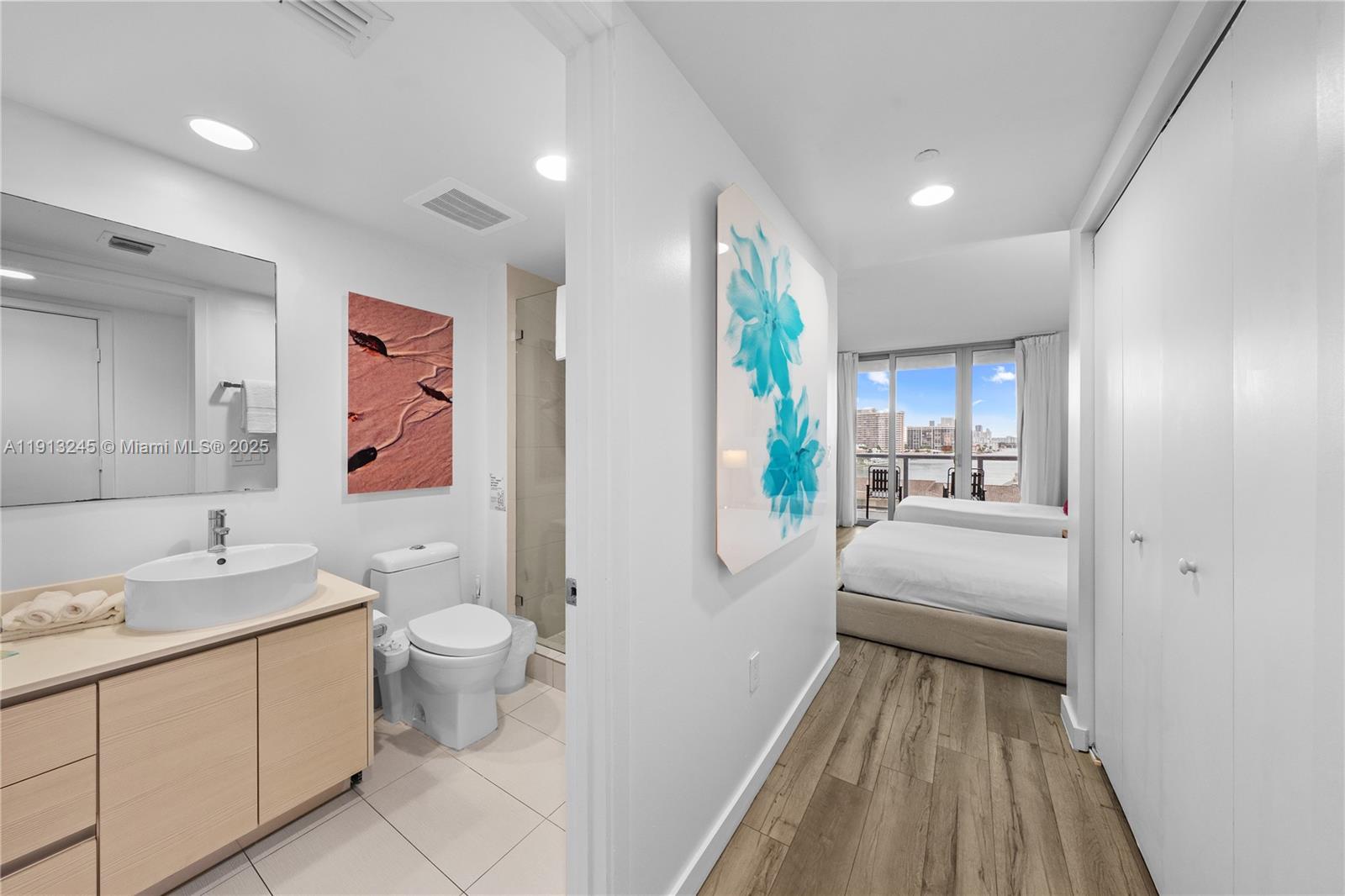 image Beachwalk Condominium34