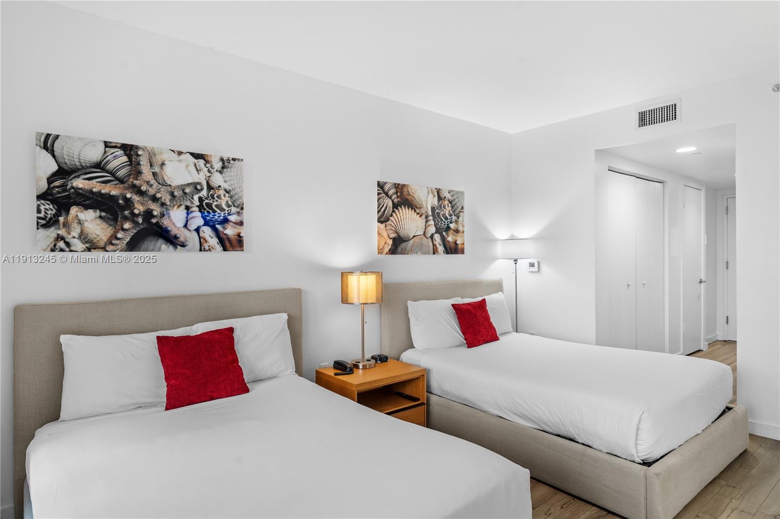 image Beachwalk Condominium43