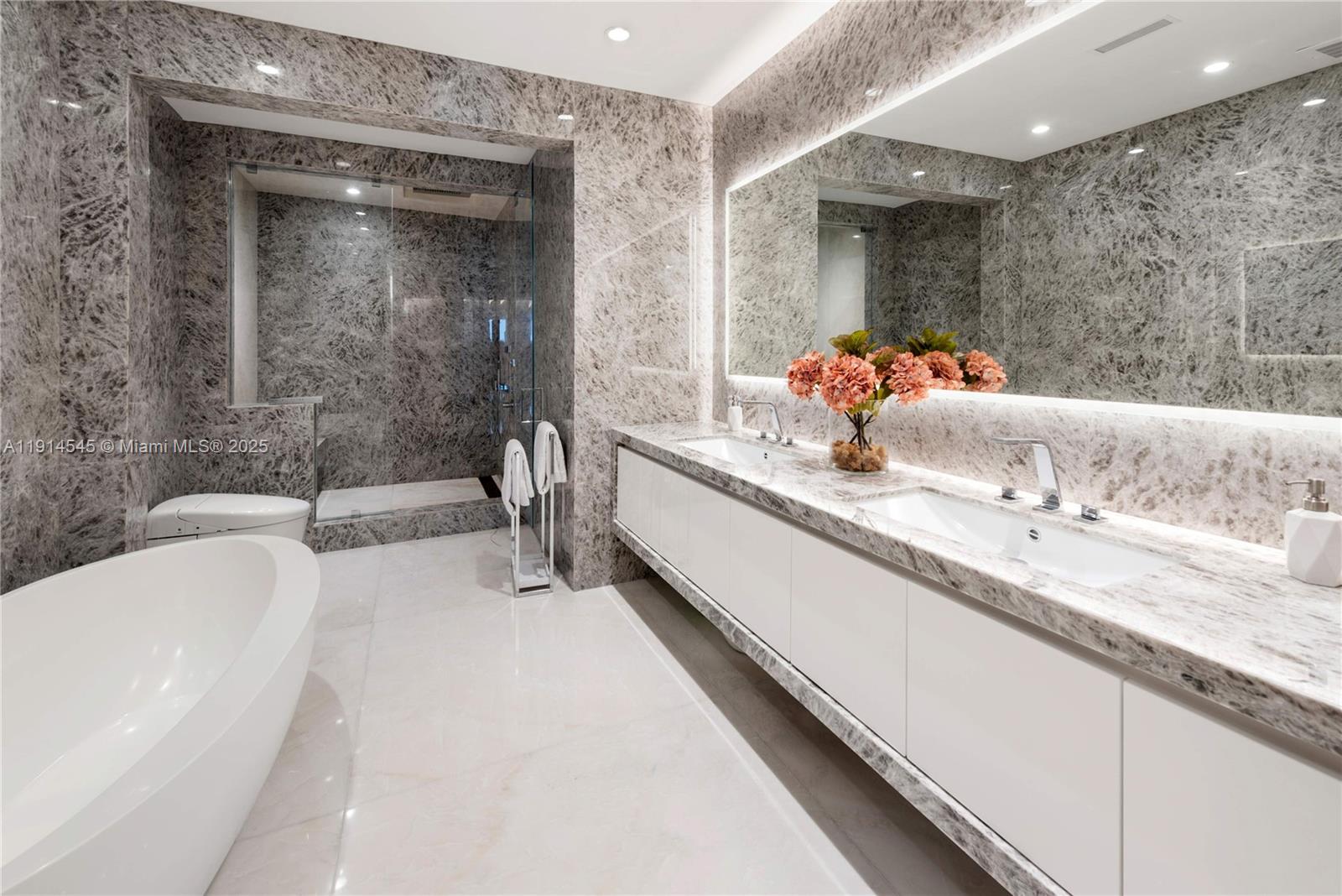 17901 Collins Ave #3406 Sunny Isles Beach, FL 33160