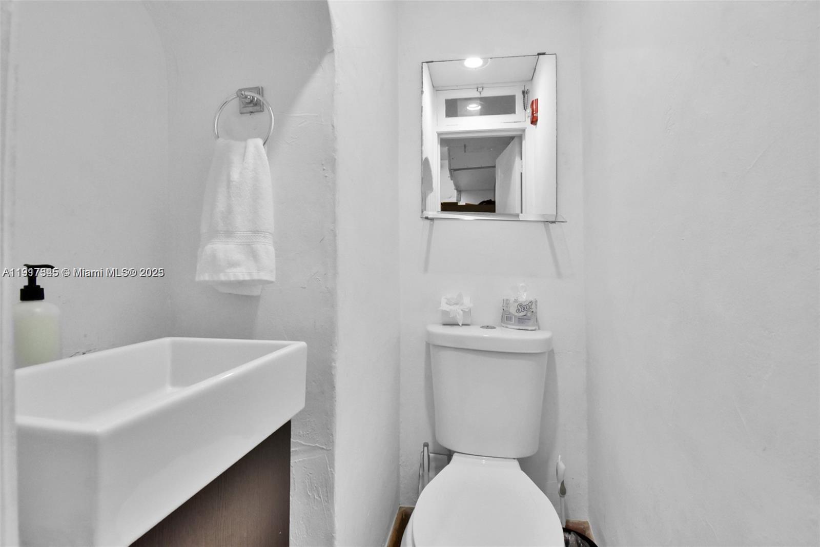 1018 Jefferson Ave Miami Beach, FL 33139