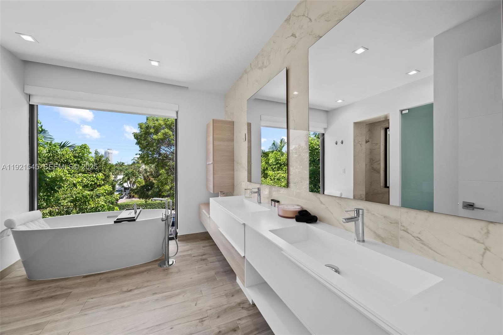 4740 Alton Rd Miami Beach, FL 33140