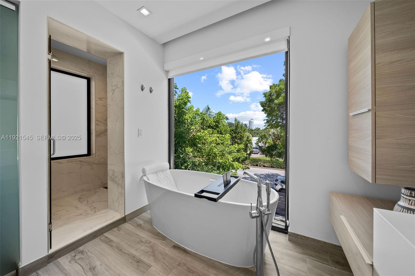 4740 Alton Rd Miami Beach, FL 33140