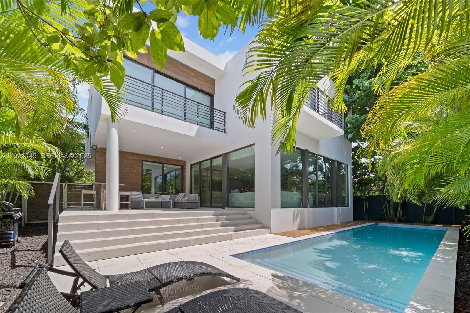 4740 Alton Rd Miami Beach, FL 33140