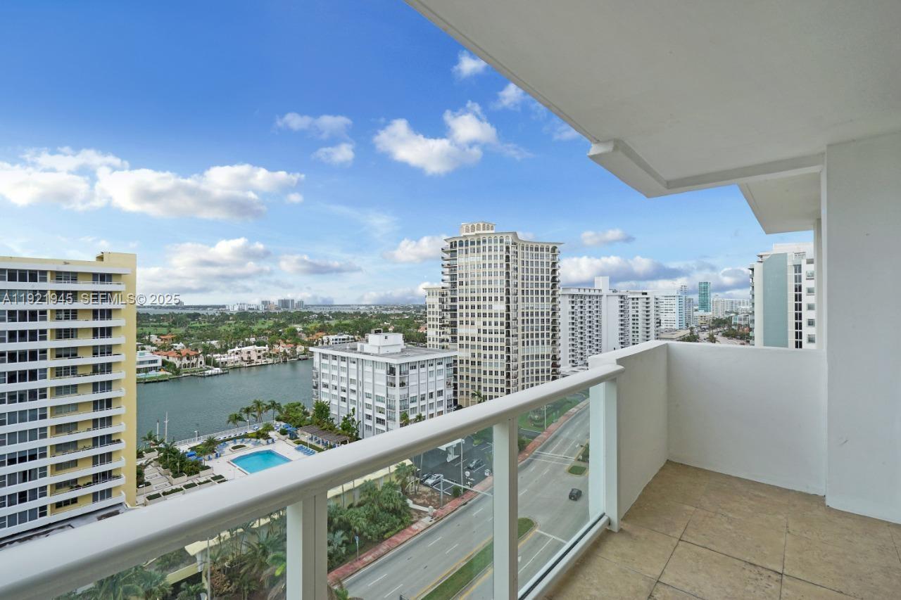 5601 Collins Ave #1516