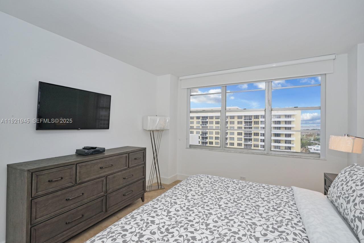 5601 Collins Ave #1516 Miami Beach, FL 33140
