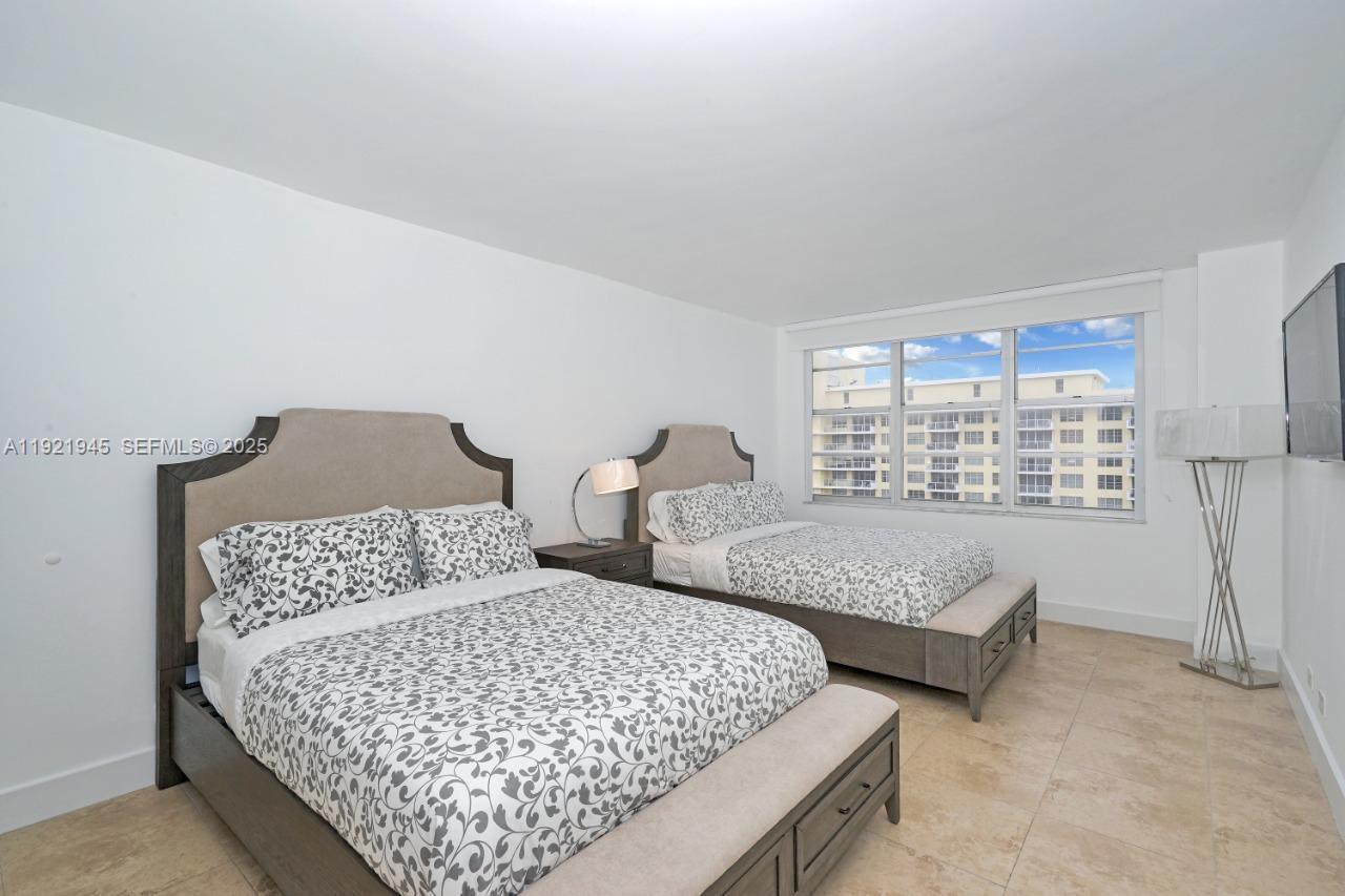 5601 Collins Ave #1516 Miami Beach, FL 33140
