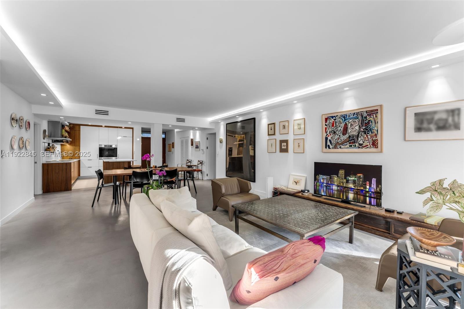 161 Crandon Blvd #125 Key Biscayne, FL 33149