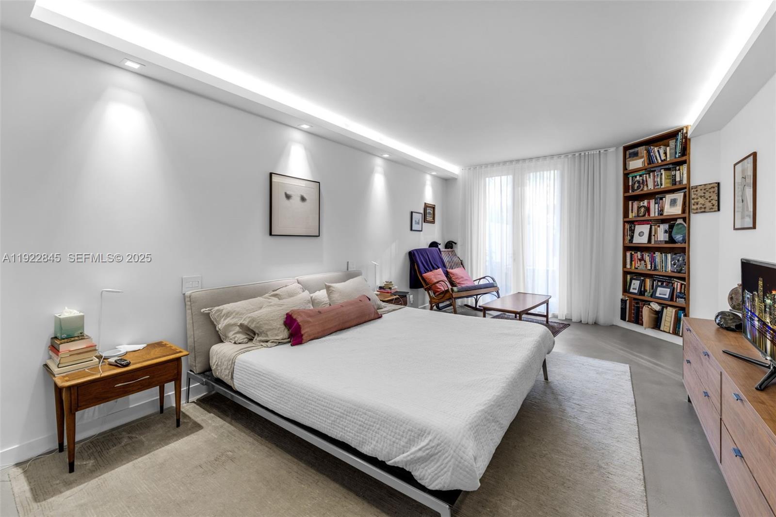 161 Crandon Blvd #125 Key Biscayne, FL 33149