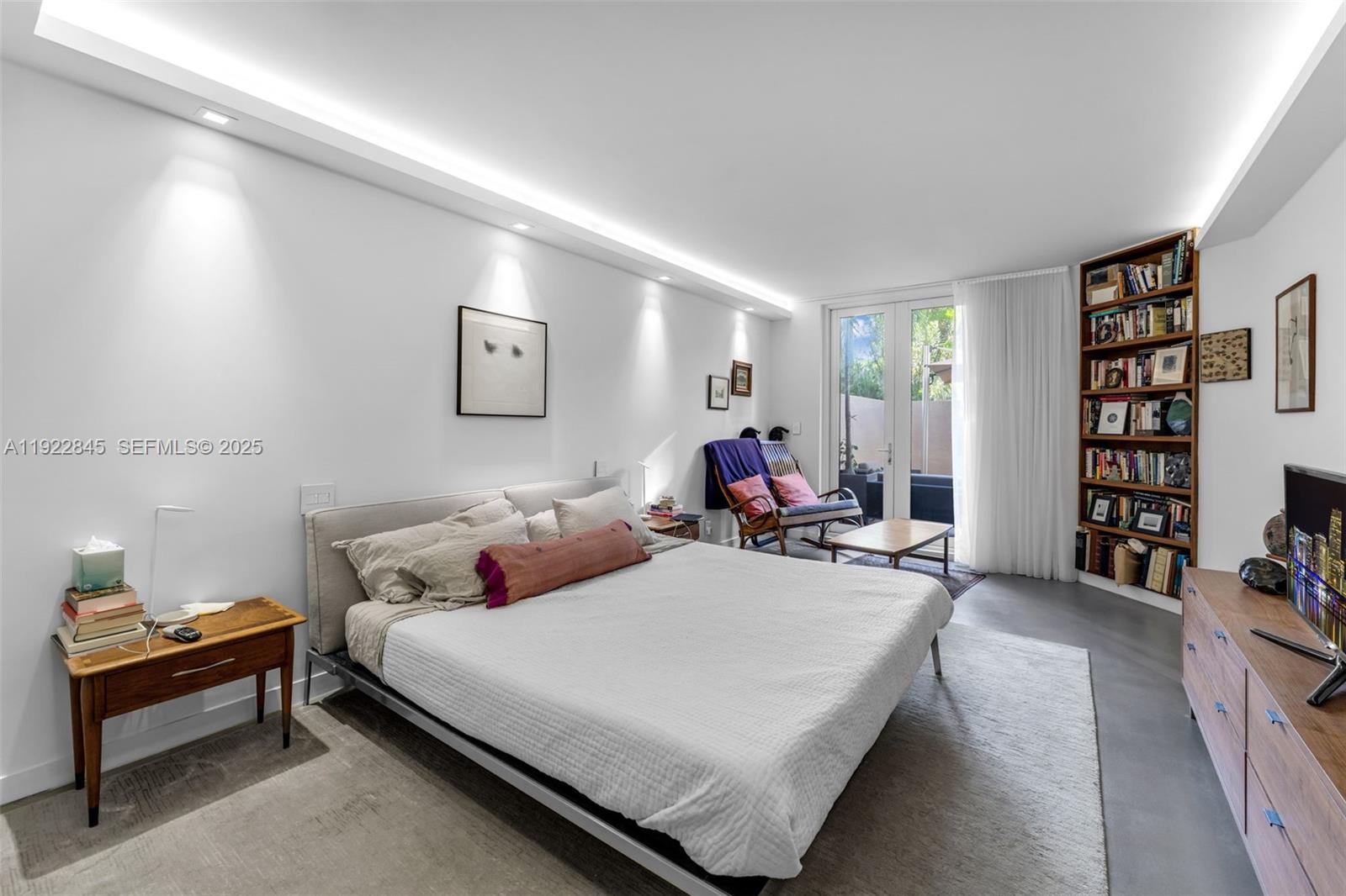 161 Crandon Blvd #125 Key Biscayne, FL 33149