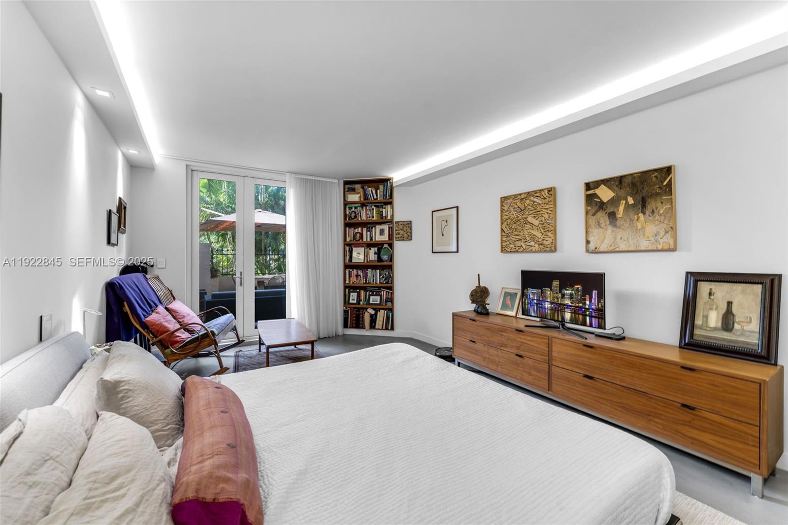 161 Crandon Blvd #125 Key Biscayne, FL 33149