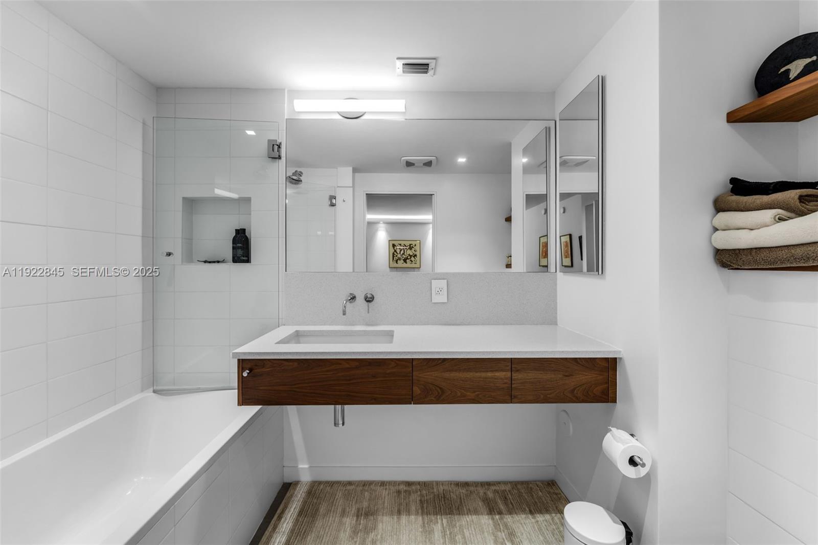 161 Crandon Blvd #125 Key Biscayne, FL 33149