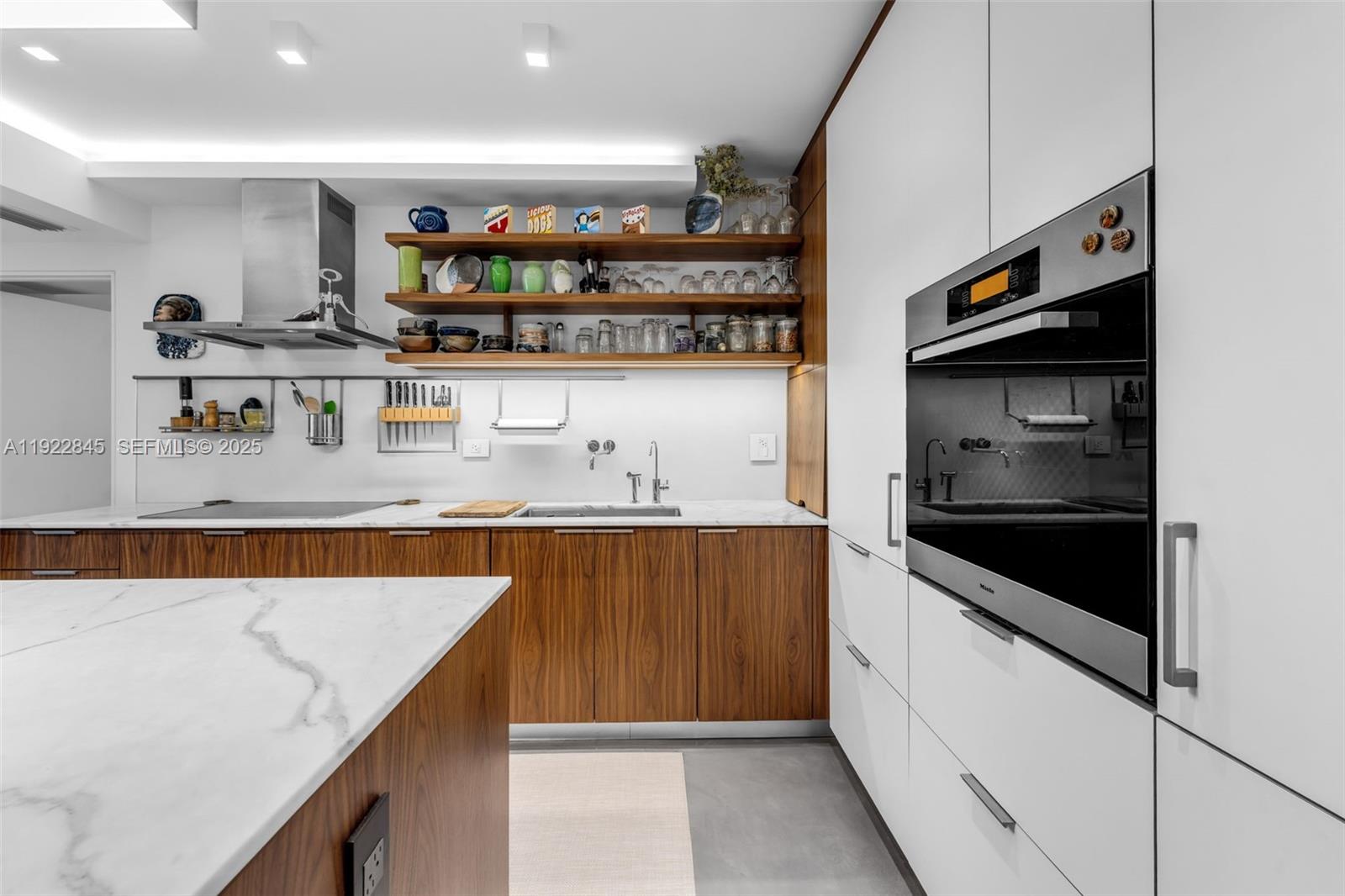 161 Crandon Blvd #125 Key Biscayne, FL 33149