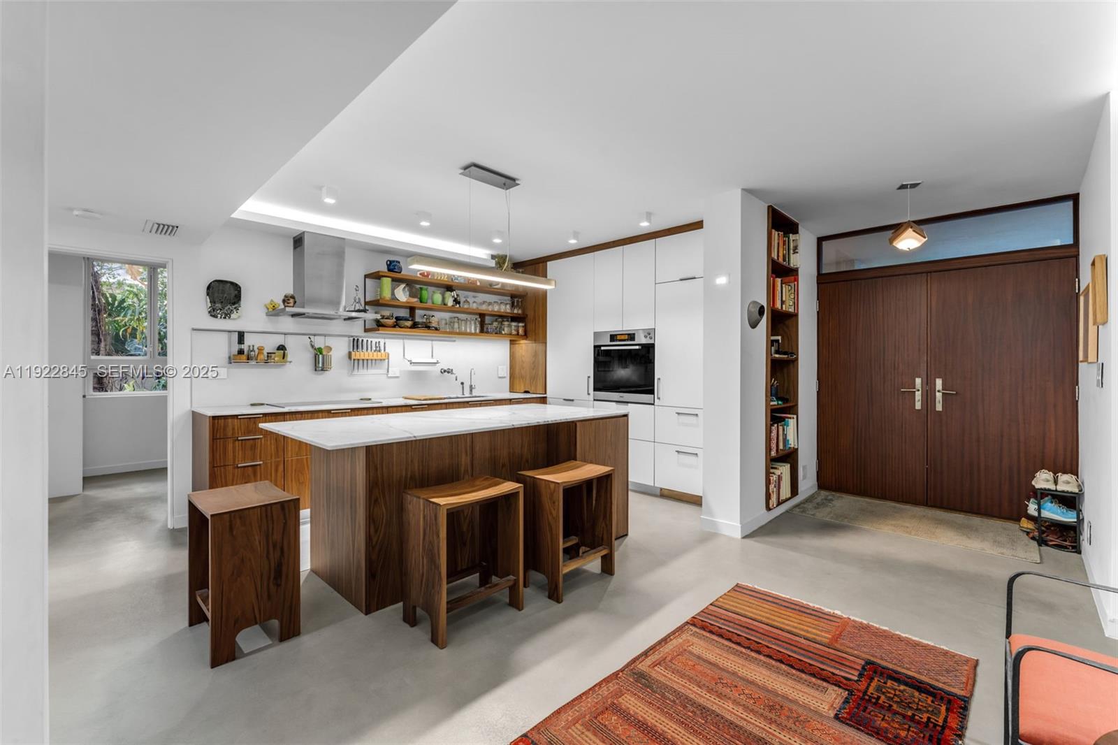 161 Crandon Blvd #125 Key Biscayne, FL 33149