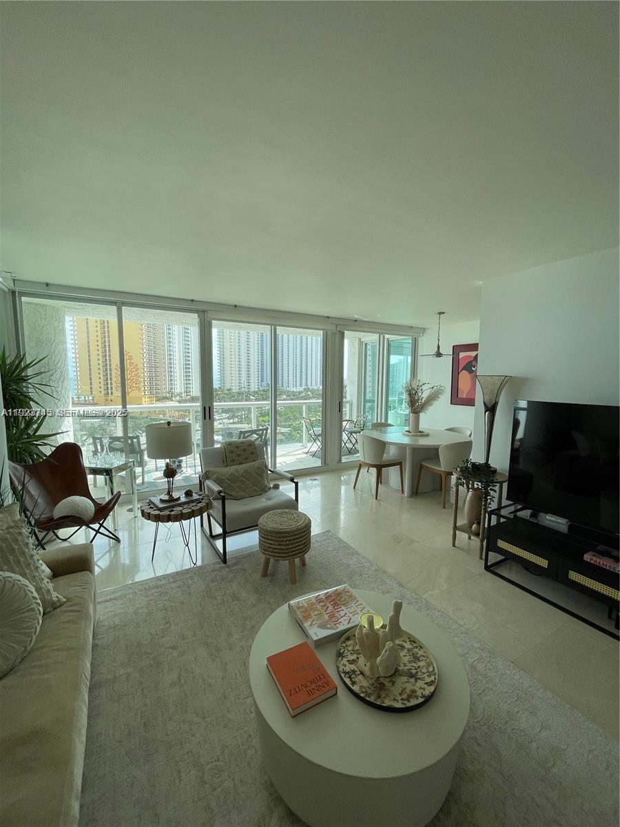 16400 Collins Ave #942 Sunny Isles Beach, FL 33160