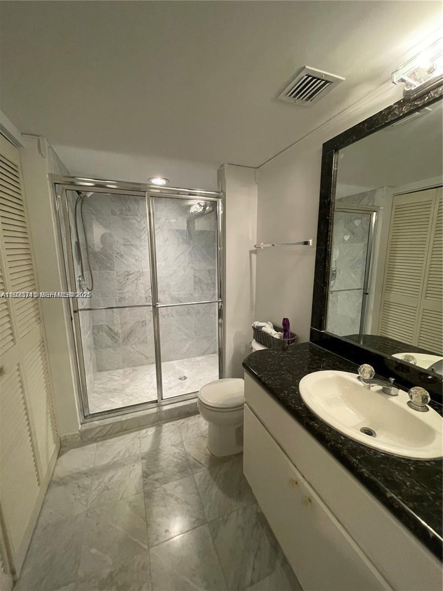 16400 Collins Ave #942 Sunny Isles Beach, FL 33160