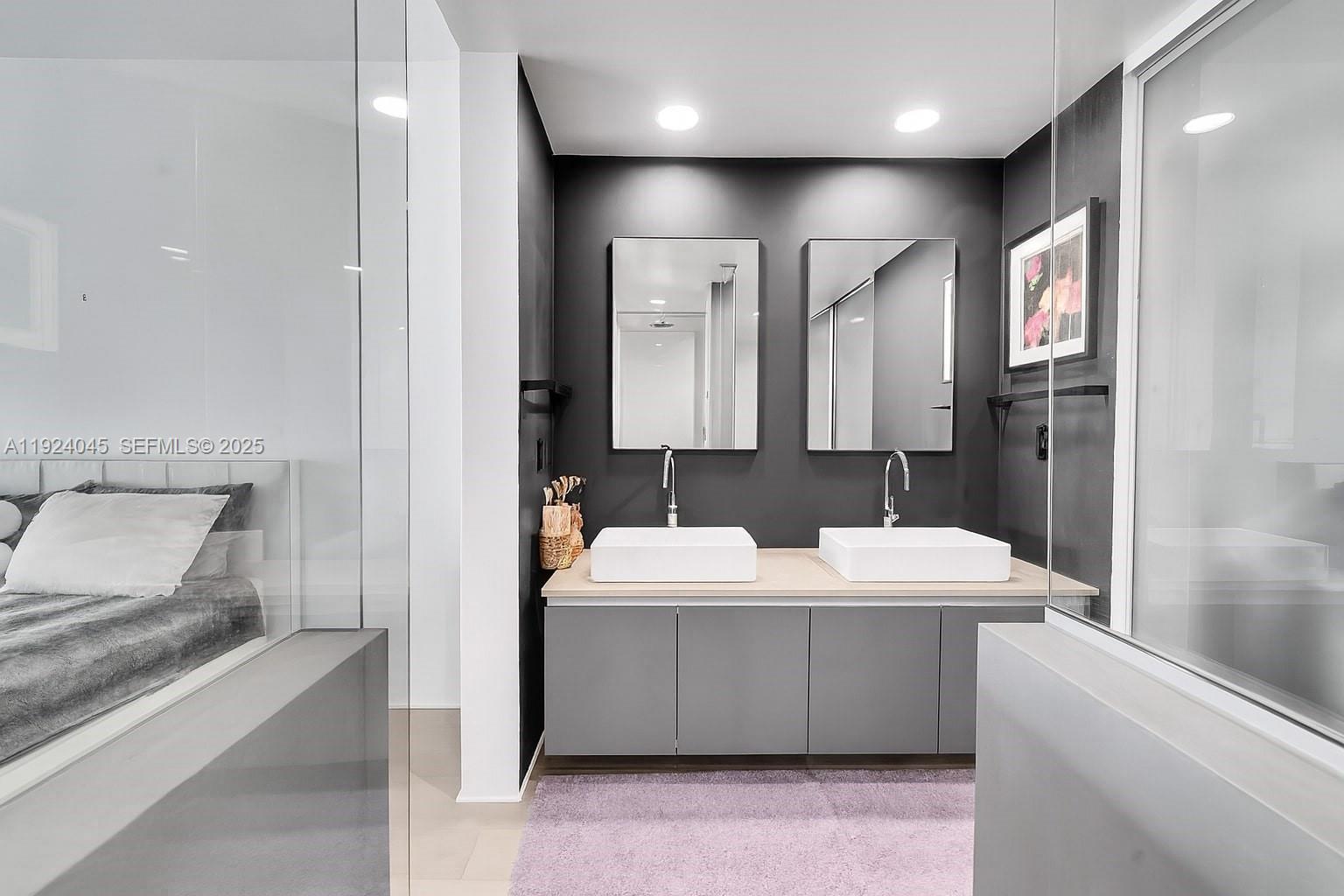 1040 Biscayne Blvd #2603 Miami, FL 33132