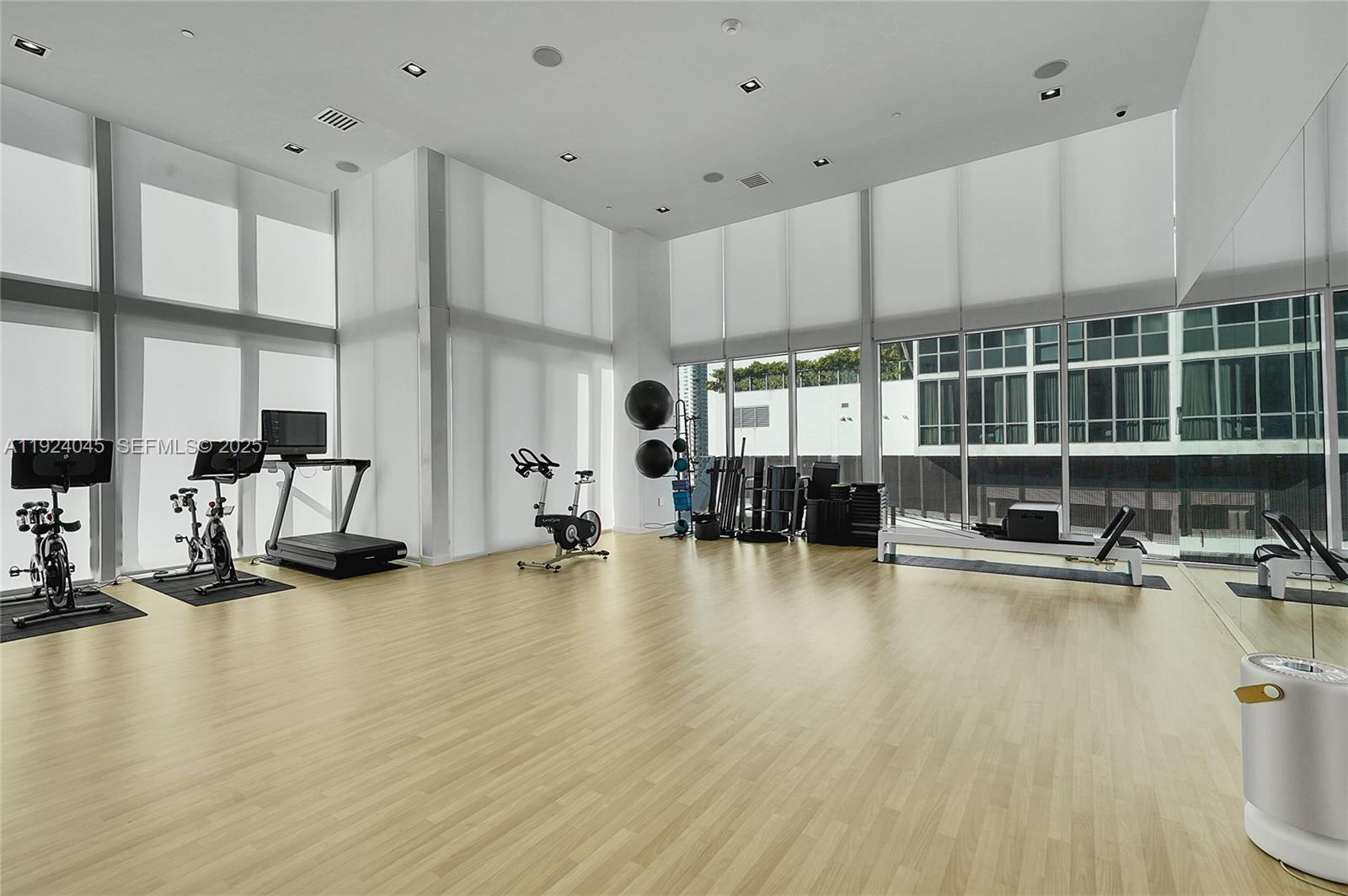 1040 Biscayne Blvd #2603 Miami, FL 33132