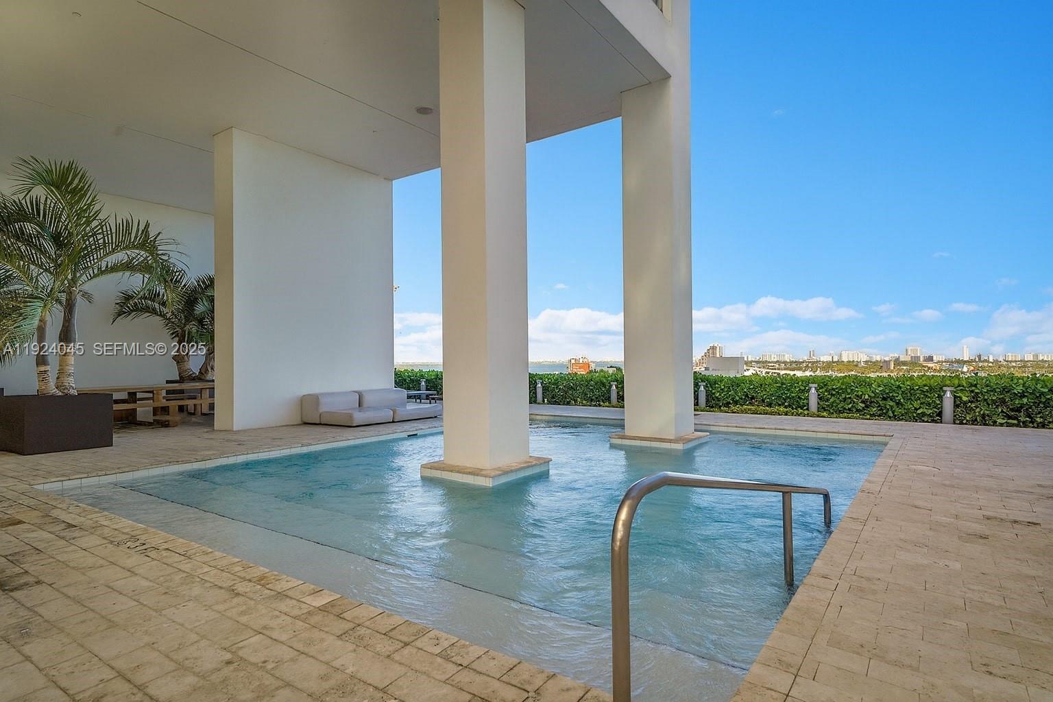 1040 Biscayne Blvd #2603 Miami, FL 33132