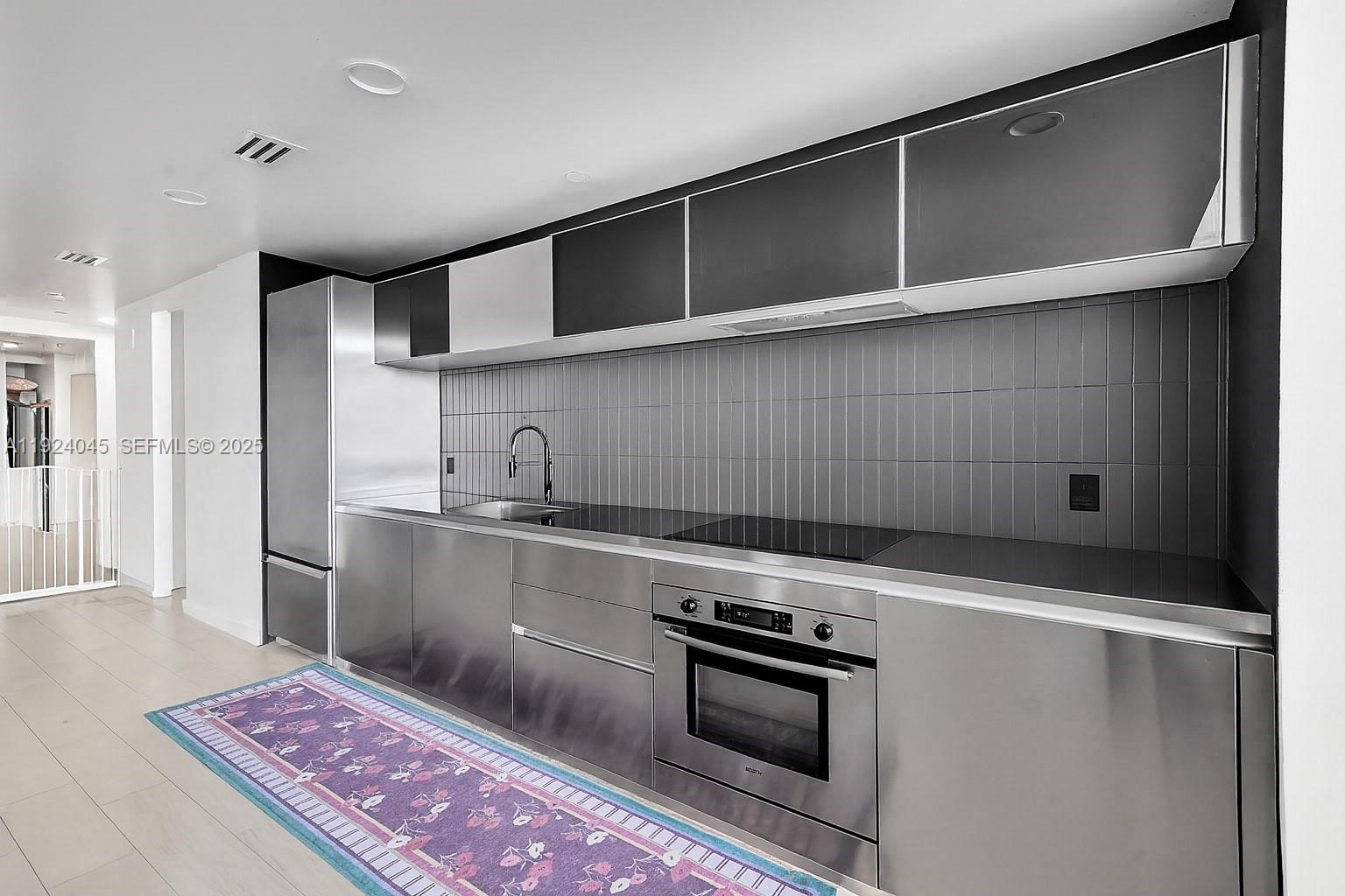 1040 Biscayne Blvd #2603 Miami, FL 33132