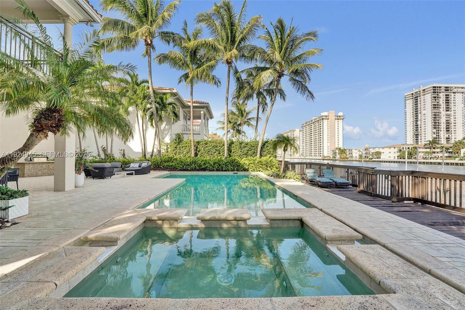 1575 Windjammer Way Hollywood, FL 33019