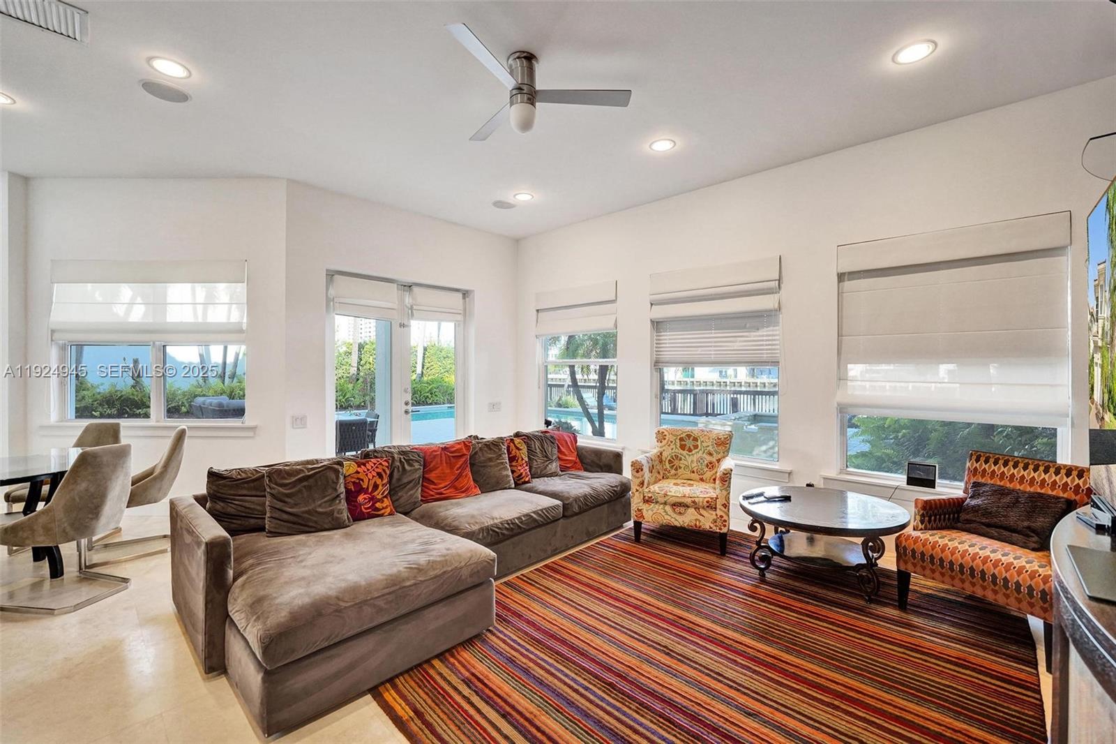 1575 Windjammer Way Hollywood, FL 33019