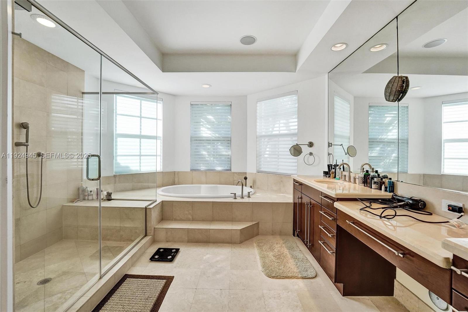 1575 Windjammer Way Hollywood, FL 33019