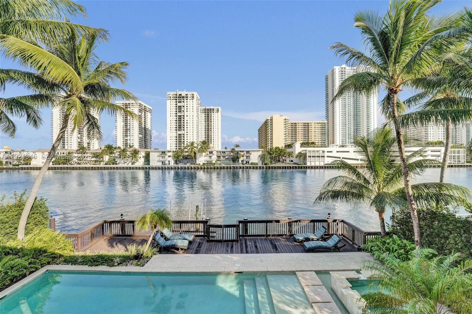 1575 Windjammer Way Hollywood, FL 33019