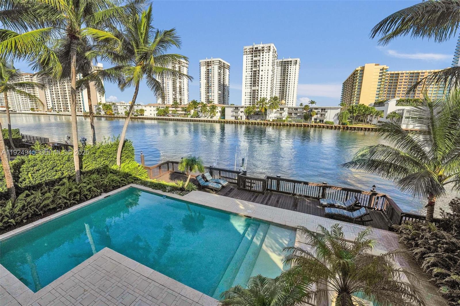 1575 Windjammer Way Hollywood, FL 33019