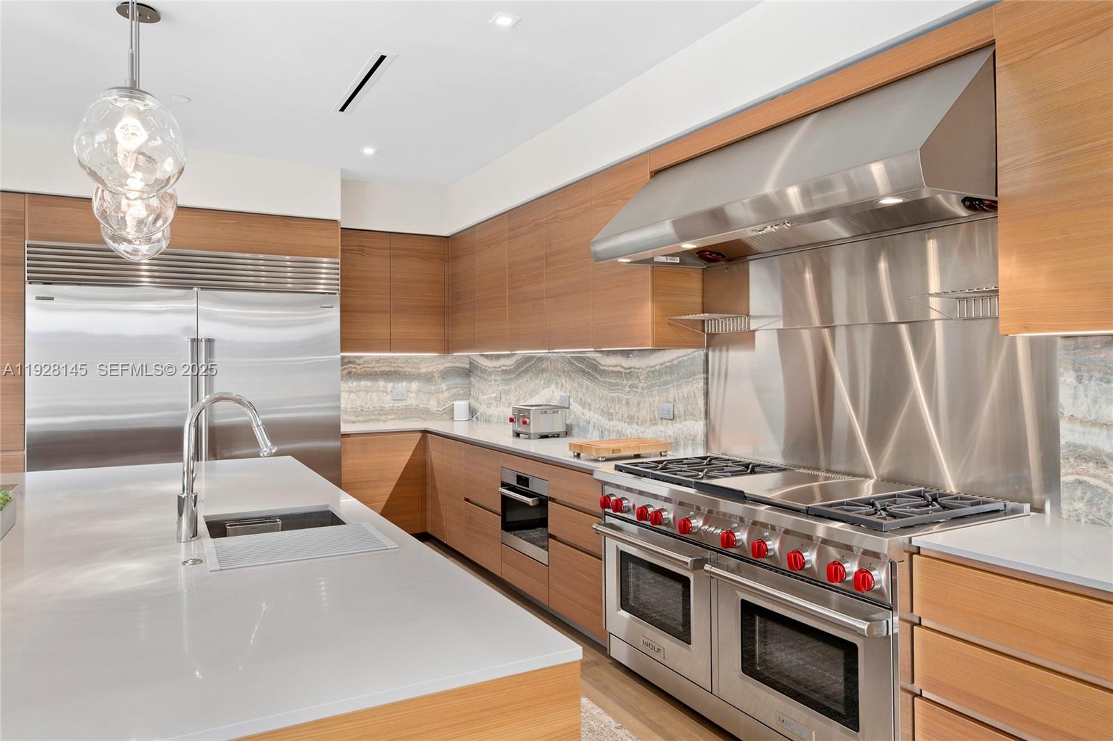 3581 E Glencoe St #403 Miami, FL 33133