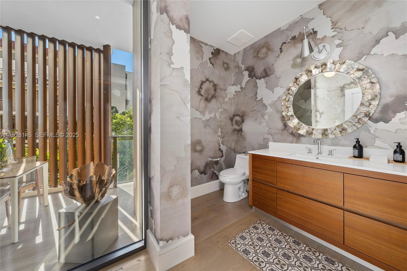 3581 E Glencoe St #403 Miami, FL 33133