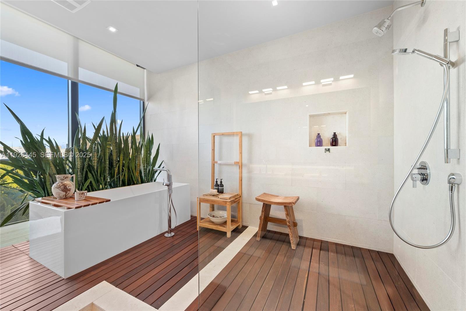 3581 E Glencoe St #403 Miami, FL 33133