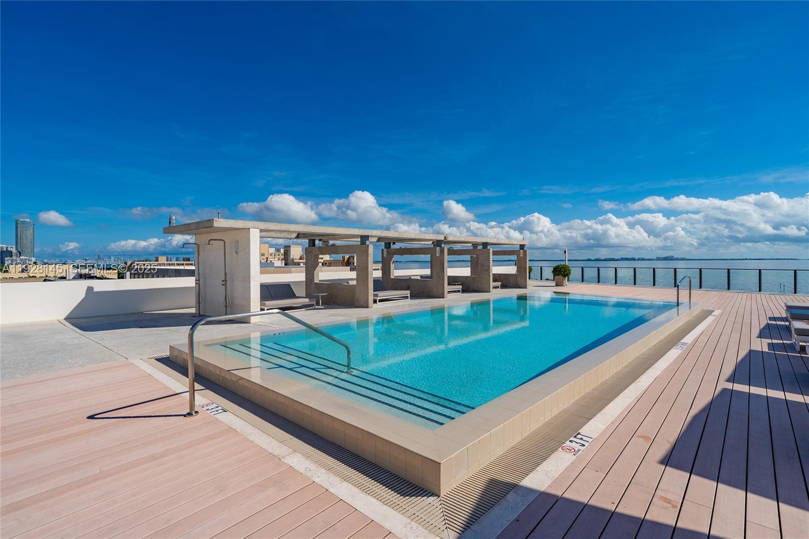 3581 E Glencoe St #403 Miami, FL 33133