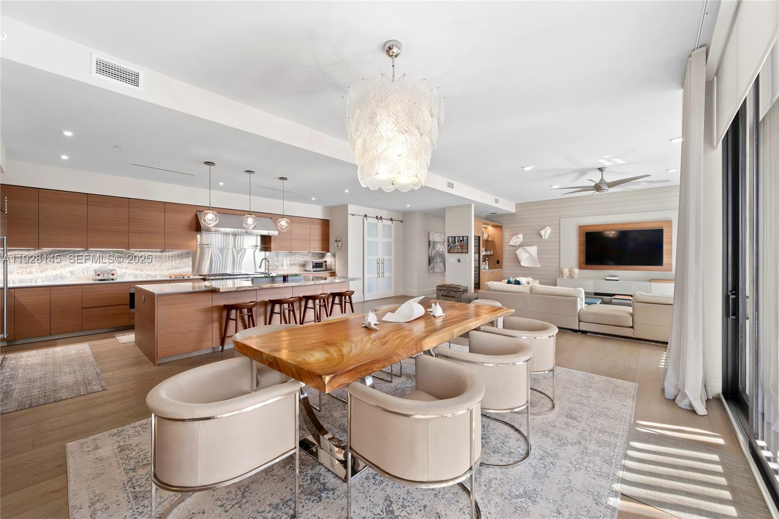 3581 E Glencoe St #403 Miami, FL 33133